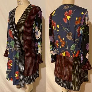 Diane von Furstenberg
Long Sleeve Crossover Dress